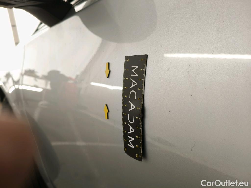  Mercedes  A-Klasse MERCEDES-BENZ Classe A Compact / 2018 / 5P / Berline A 180 d Business Line #77