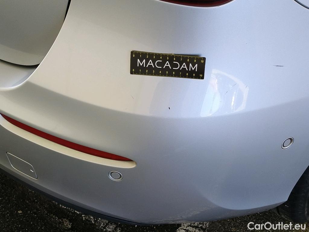  Mercedes  A-Klasse MERCEDES-BENZ Classe A Compact / 2018 / 5P / Berline A 180 d Business Line #48