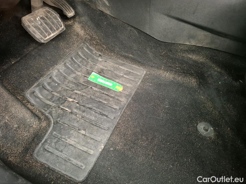  Peugeot  2008  Allure Business 1.5 HDi 130CV BVA8 E6d #12