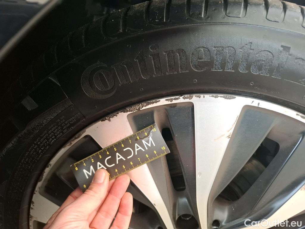  Mercedes  B-Klasse MERCEDES-BENZ Classe B / 2019 / 5P / monospace B 180 d Business Line Edition #25