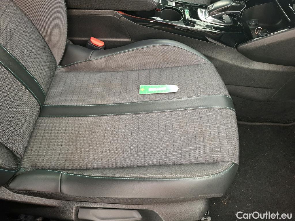  Peugeot  2008  Allure Business 1.5 HDi 130CV BVA8 E6d #25