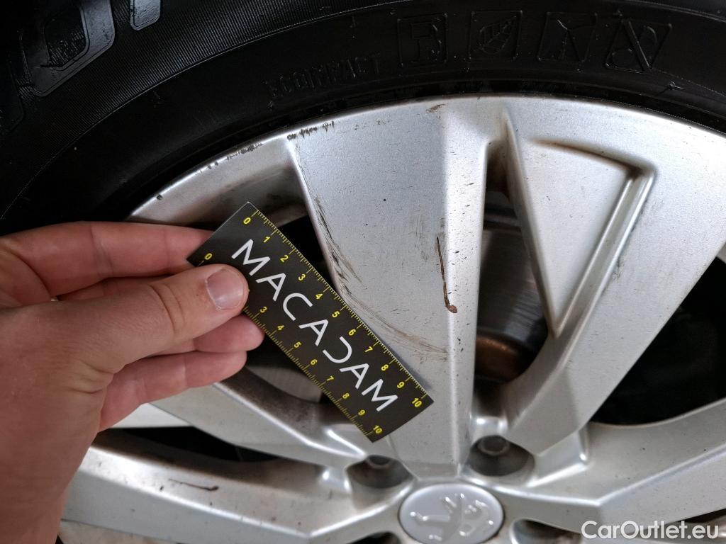  Peugeot  5008  Active Business 1.2 PureTech 130CV BVA8 E6d #24