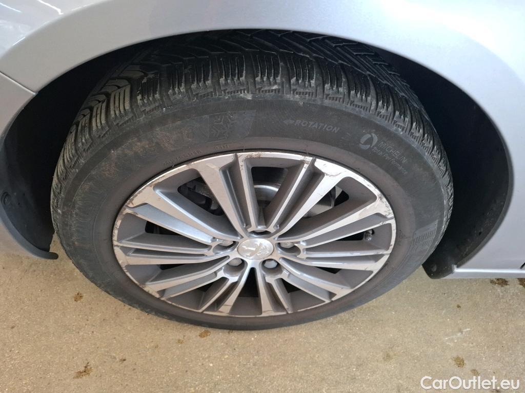  Peugeot  308  SW Allure Business 1.5 HDi 130CV BVA8 E6d #19