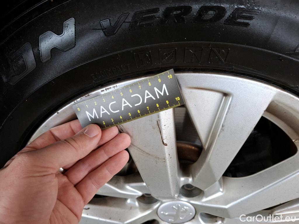  Peugeot  5008  Active Business 1.2 PureTech 130CV BVA8 E6d #25