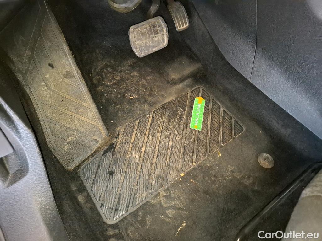  Peugeot  5008  Active Business 1.2 PureTech 130CV BVA8 E6d #14