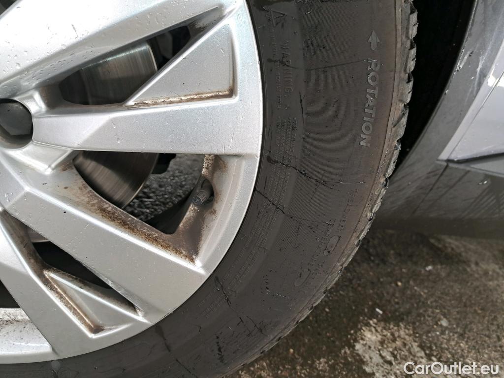  Peugeot  5008  Active Business 1.2 PureTech 130CV BVA8 7 Sieges E6d #48