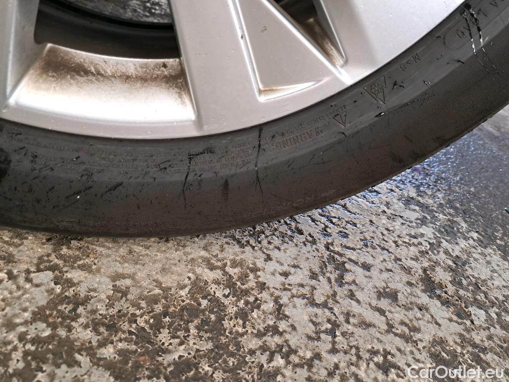  Peugeot  5008  Active Business 1.2 PureTech 130CV BVA8 7 Sieges E6d #42