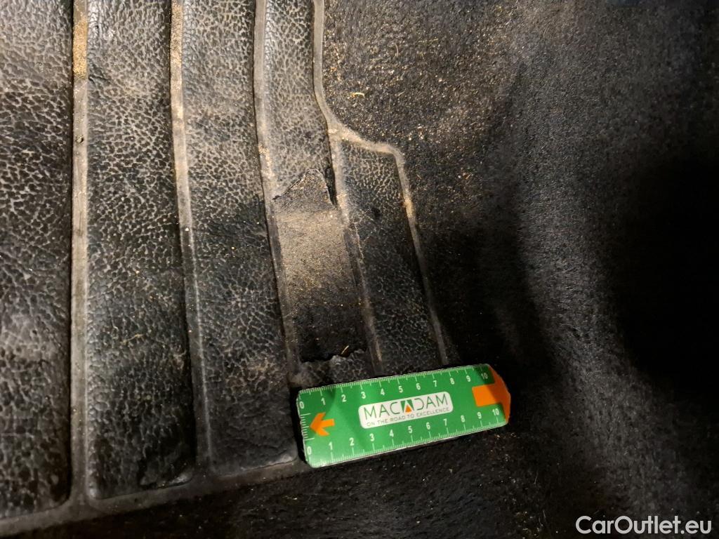  Renault  Megane  IV Berline 5 ptes. Techno 1.5 dCi 115CV BVM6 E6d #58