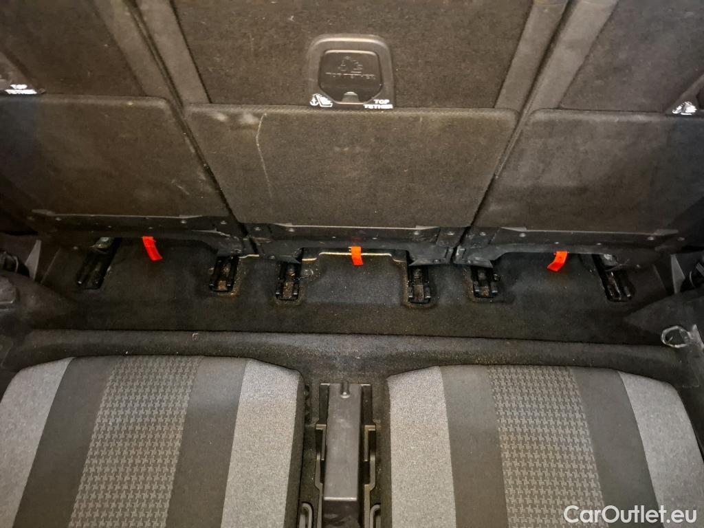  Peugeot  5008  Active Business 1.2 PureTech 130CV BVA8 E6d #2