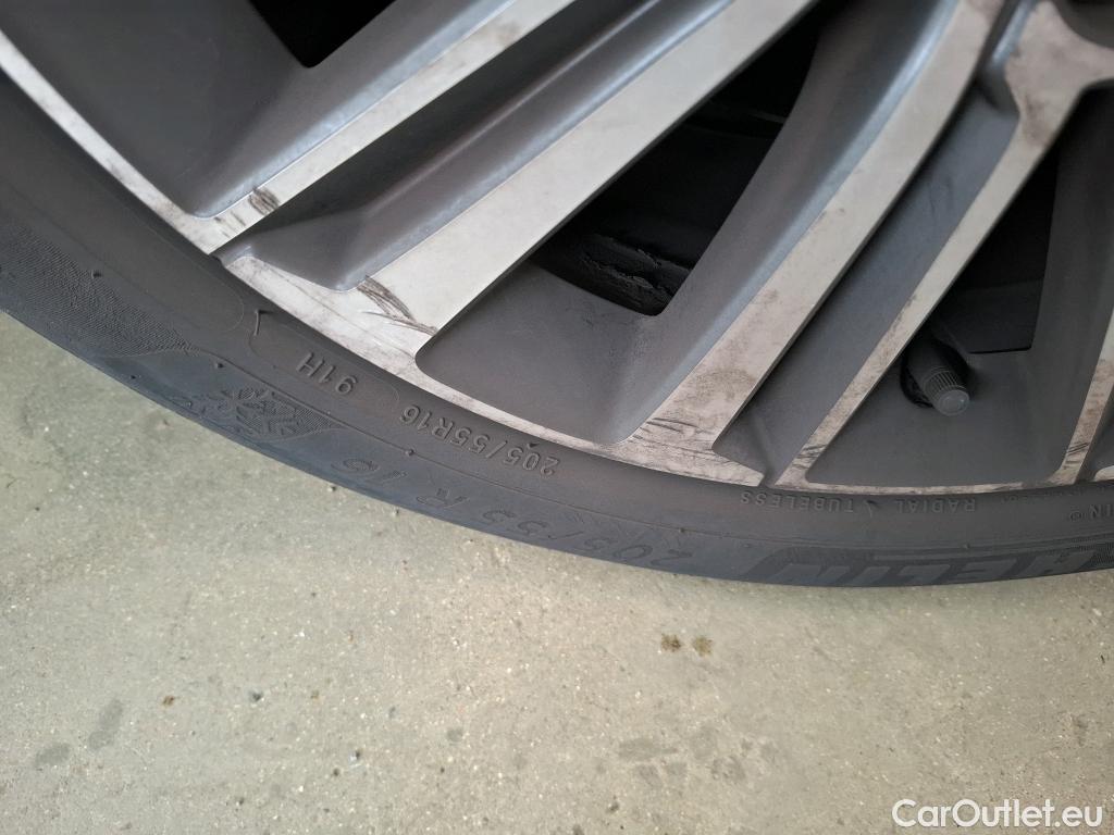  Peugeot  308  SW Allure Business 1.5 HDi 130CV BVA8 E6d #18