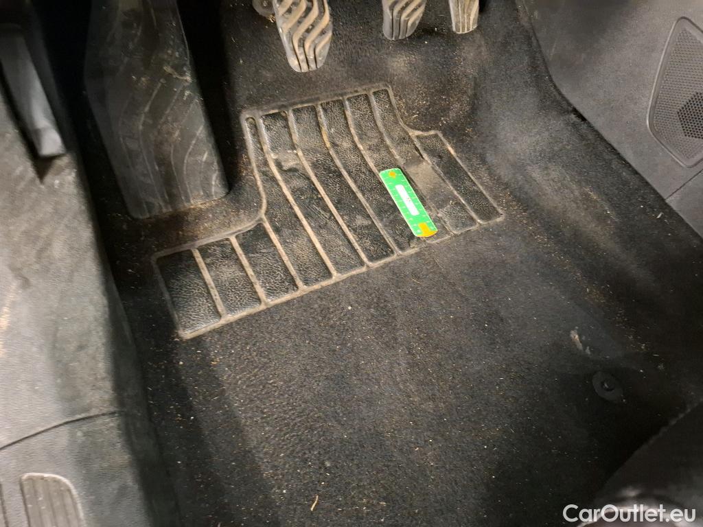  Renault  Megane  IV Berline 5 ptes. Techno 1.5 dCi 115CV BVM6 E6d #56