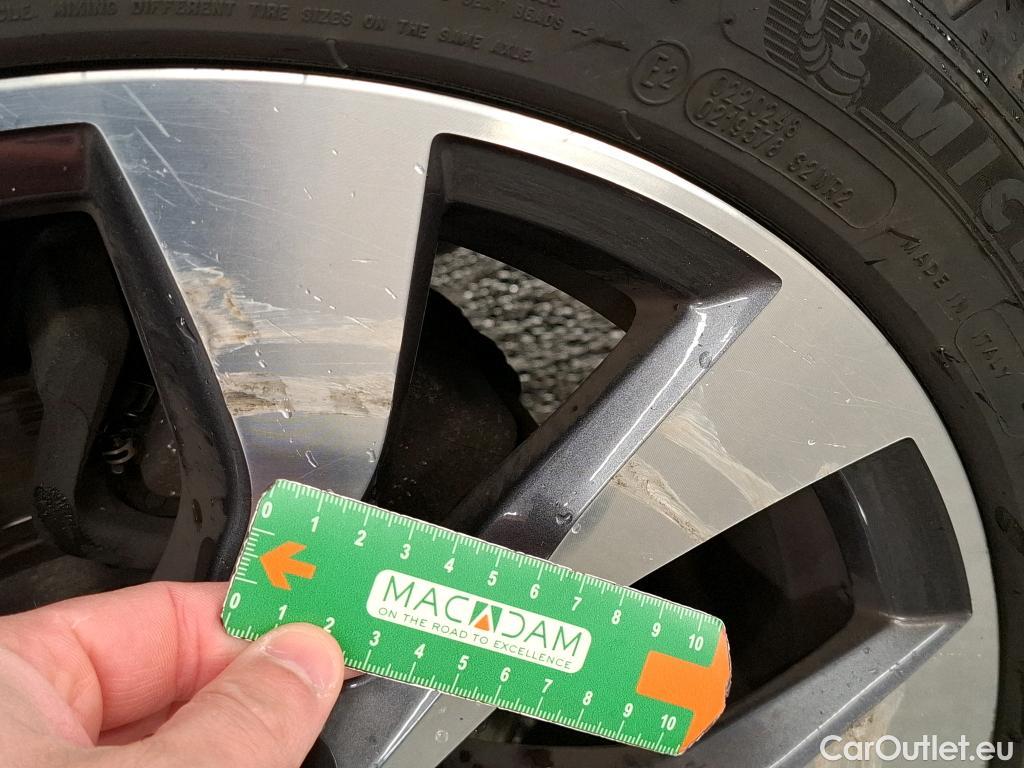  Renault  Megane  IV Berline 5 ptes. Techno 1.5 dCi 115CV BVM6 E6d #46