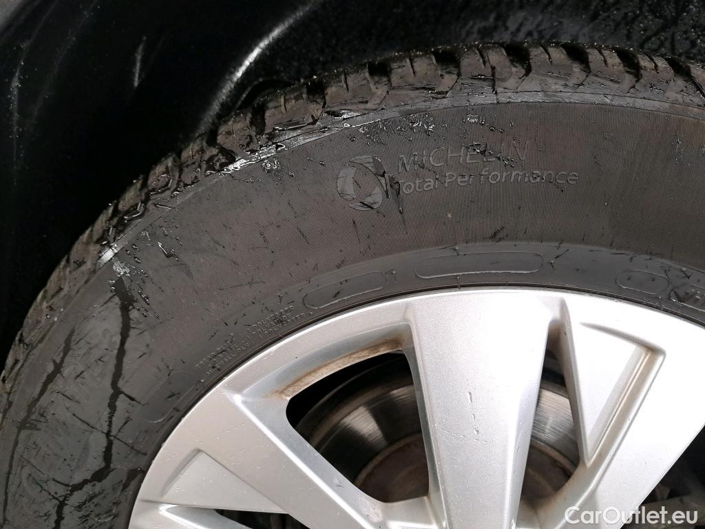  Peugeot  5008  Active Business 1.2 PureTech 130CV BVA8 7 Sieges E6d #39