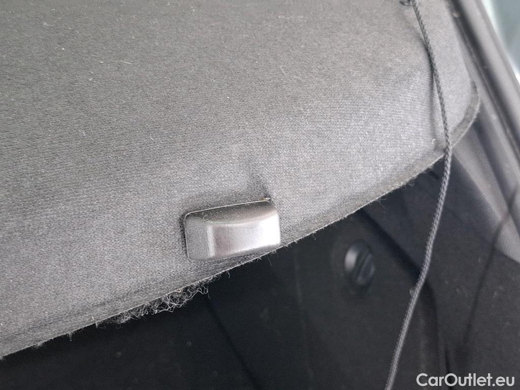  Renault  Megane  IV Berline 5pt. Business 1.5 dCi 115CV BVA7 E6d #16