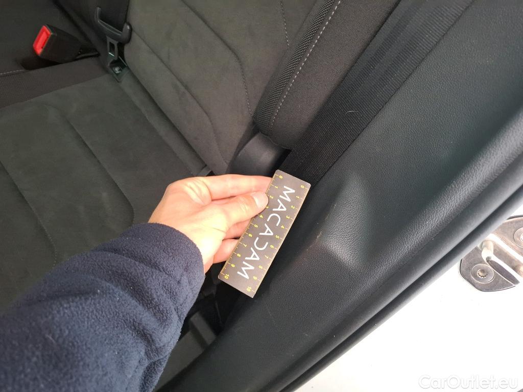  Volkswagen  Tiguan VOLKSWAGEN  / 2016 / 5P / SUV 2.0 TDI 150 DSG7 Match(SL) #8