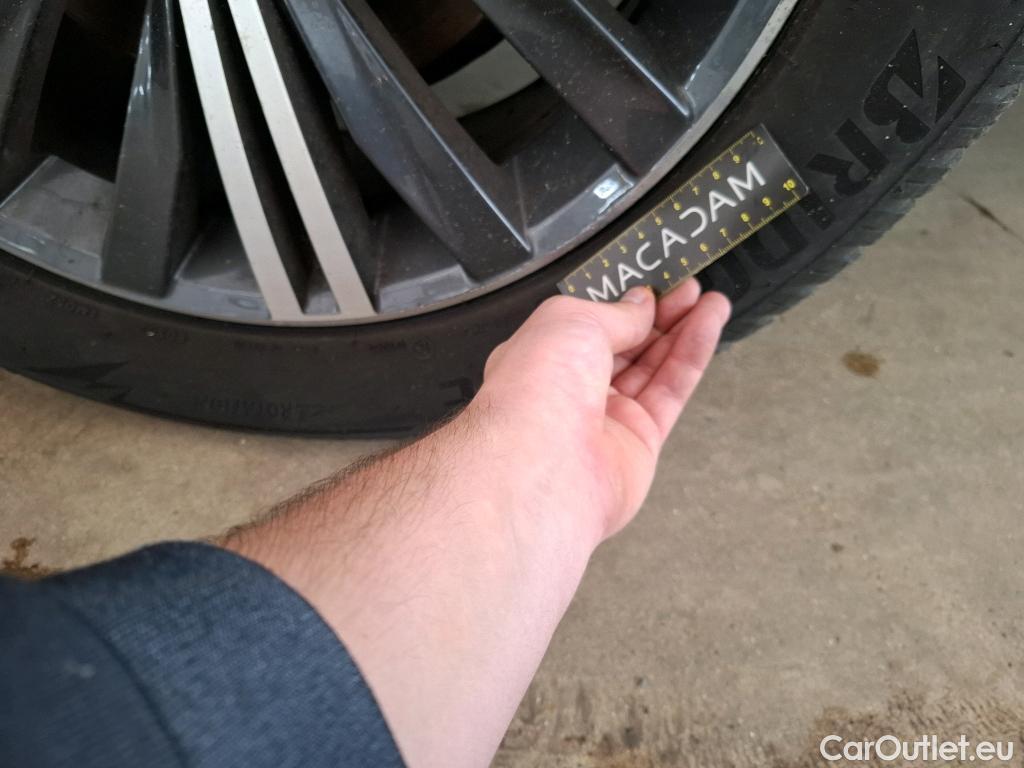  Volkswagen  Tiguan VOLKSWAGEN  Allspace  2017  5P  SUV 2 0 TDI 150 DSG7 Carat Exclusive #9