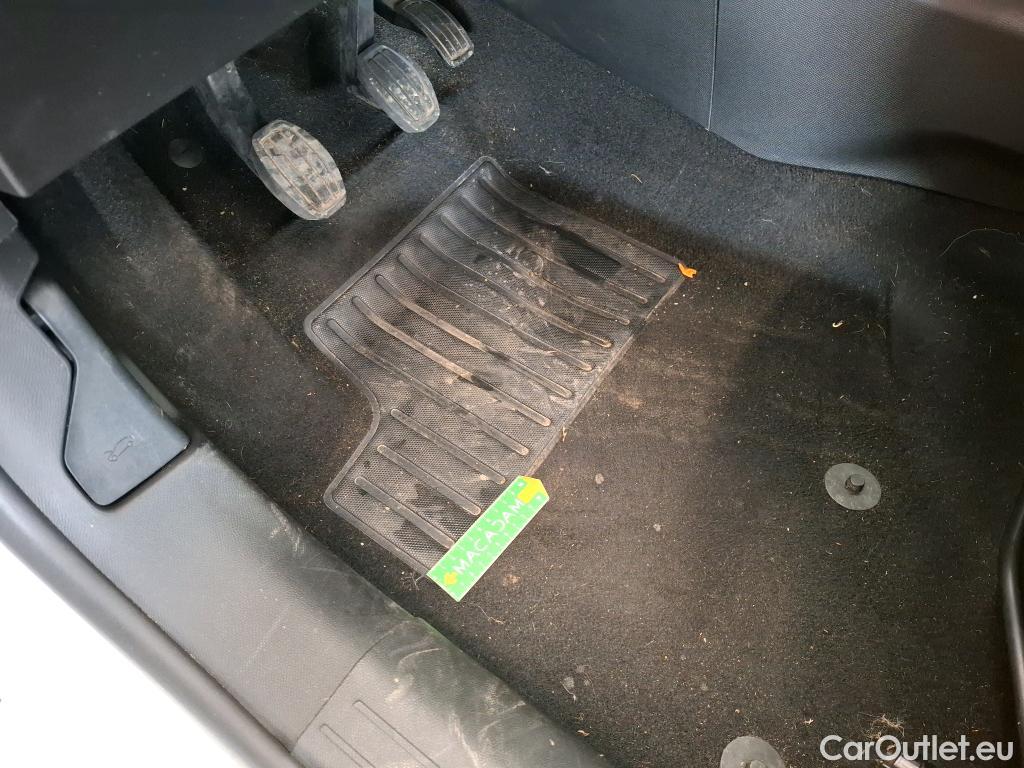  Peugeot  208  Premium 1.5 HDi 100CV BVM6 E6d #6