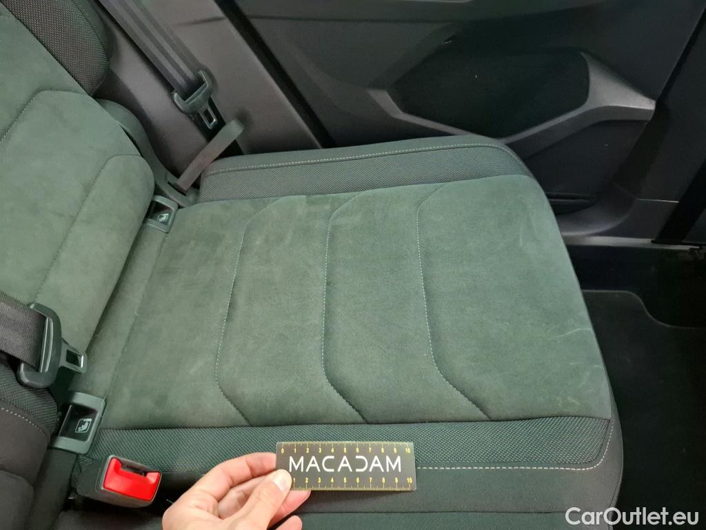  Volkswagen  Tiguan VOLKSWAGEN  / 2016 / 5P / SUV 2.0 TDI 150 DSG7 Match(SL) #18