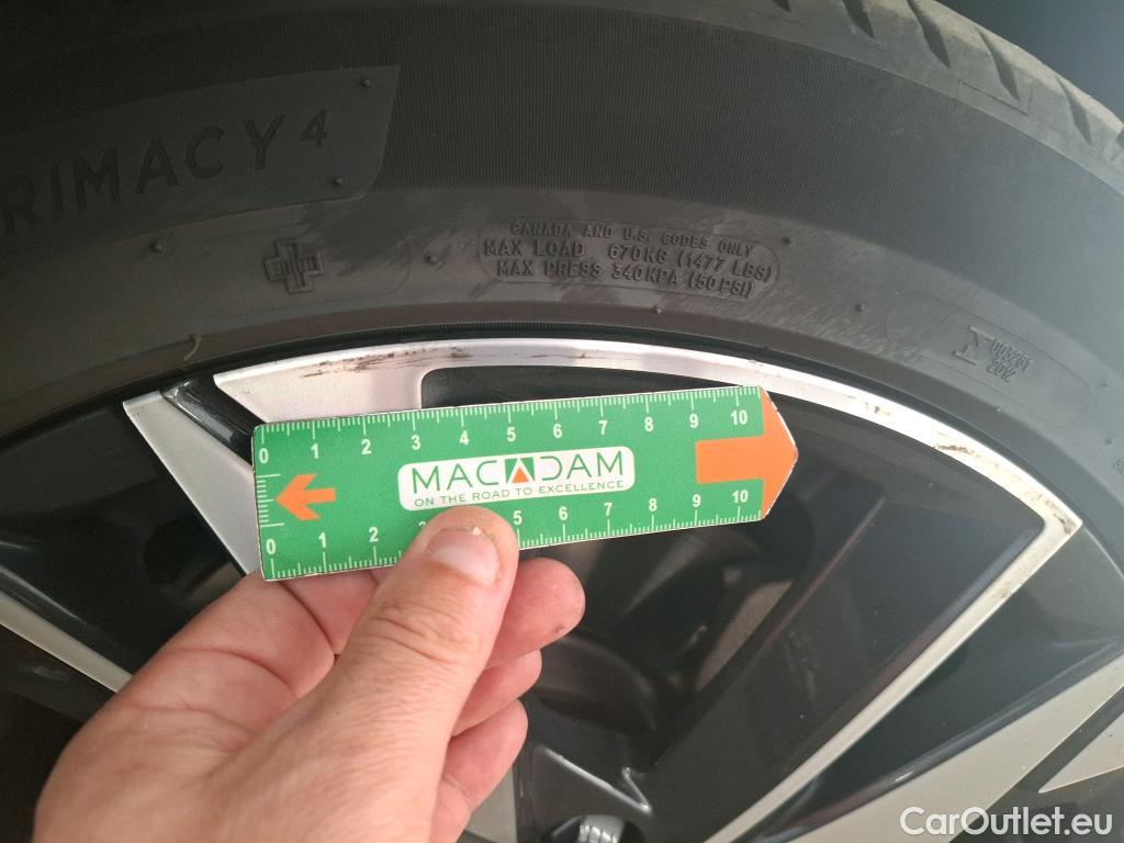  Peugeot  308  Allure 1.5 HDi 130CV BVA8 E6d #49