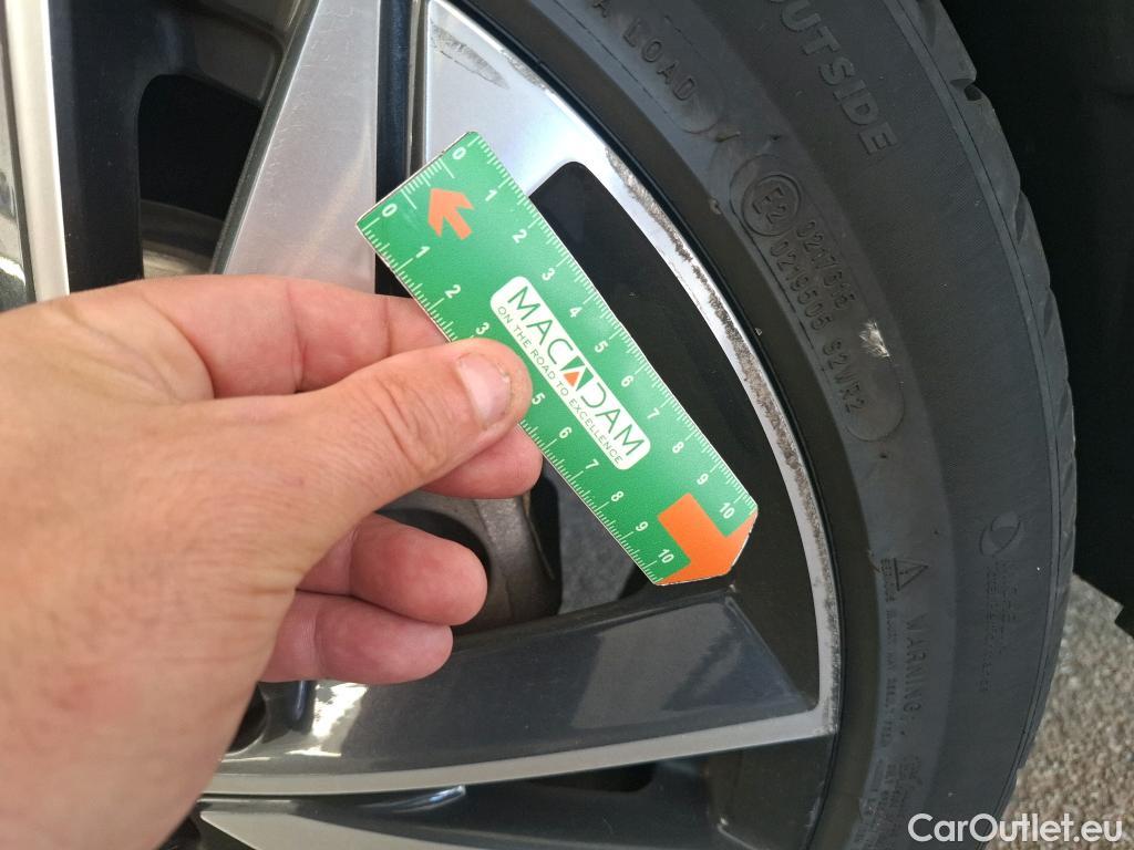  Peugeot  308  Allure 1.5 HDi 130CV BVA8 E6d #19