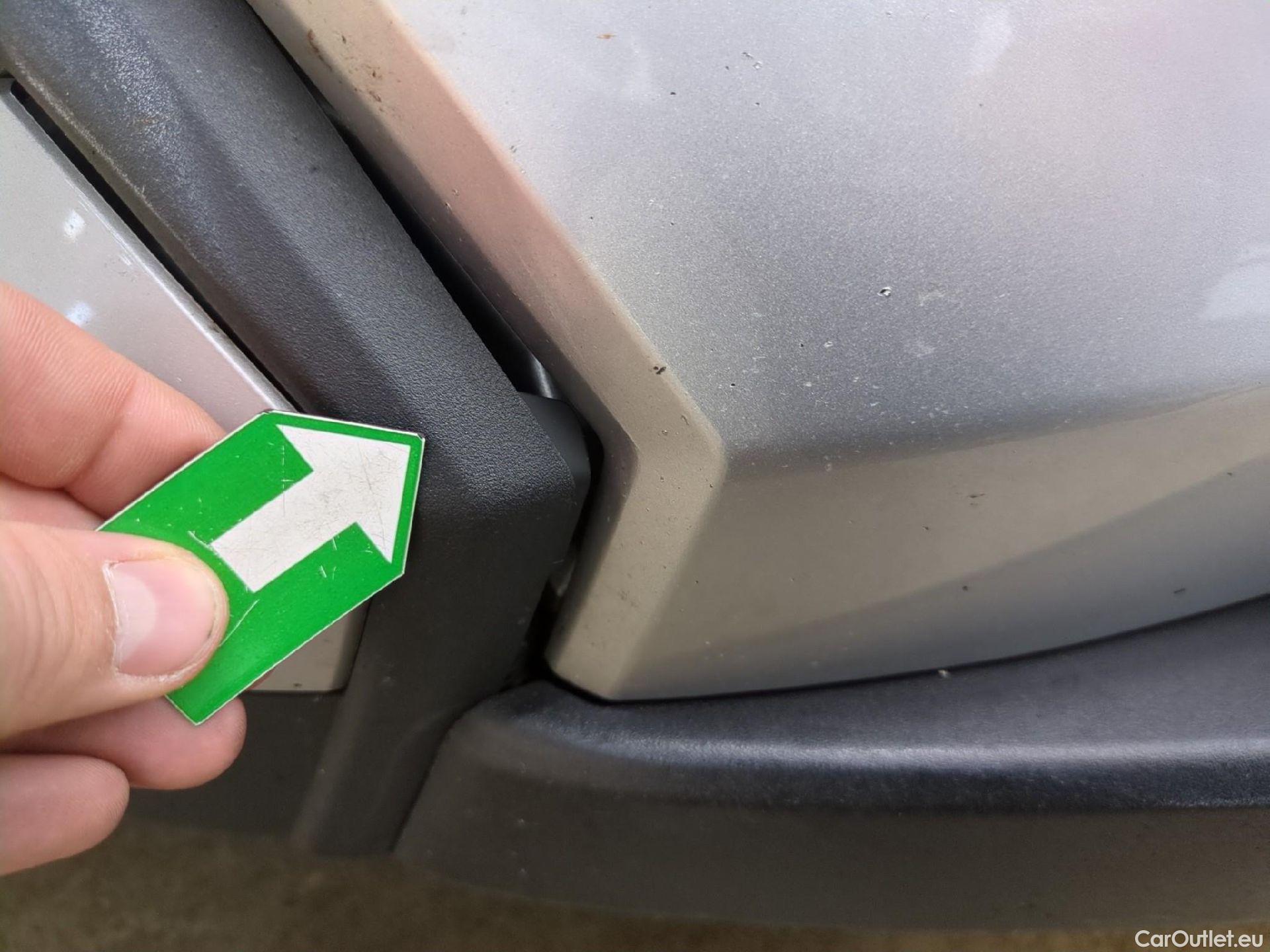  Toyota  C-HR TOYOTA  / 2016 / 5P / SUV 1.8 HYBRIDE 122 DYNAMIC BUSINESS #7