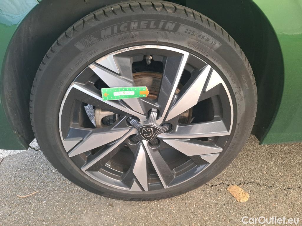  Peugeot  308  Allure 1.5 HDi 130CV BVA8 E6d #23