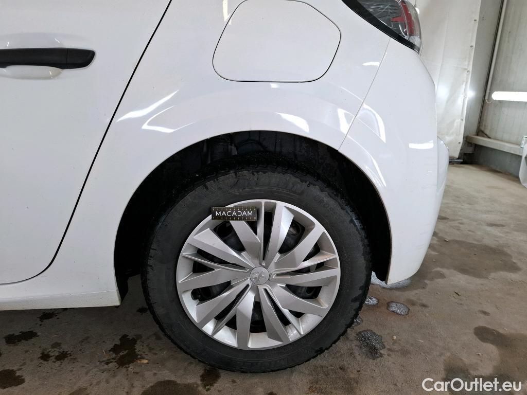  Peugeot  208  Premium 1.5 HDi 100CV BVM6 E6d #59