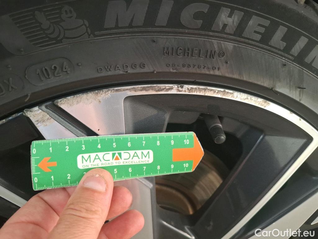  Peugeot  308  Allure 1.5 HDi 130CV BVA8 E6d #25