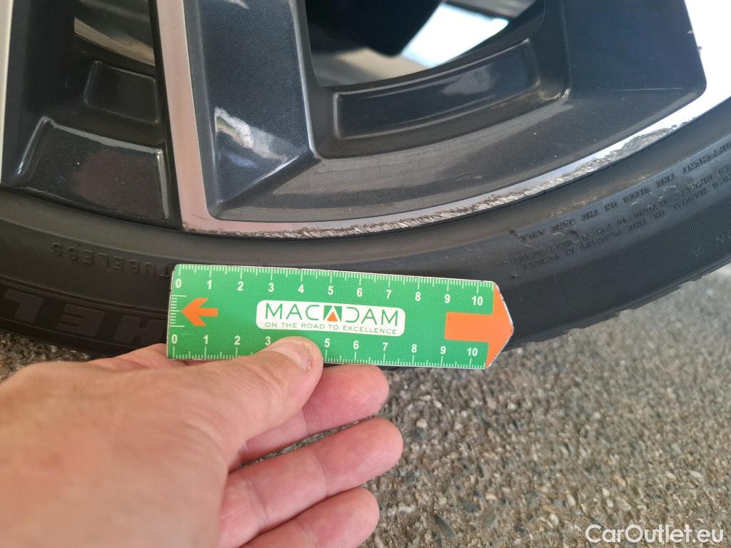  Peugeot  308  Allure 1.5 HDi 130CV BVA8 E6d #20