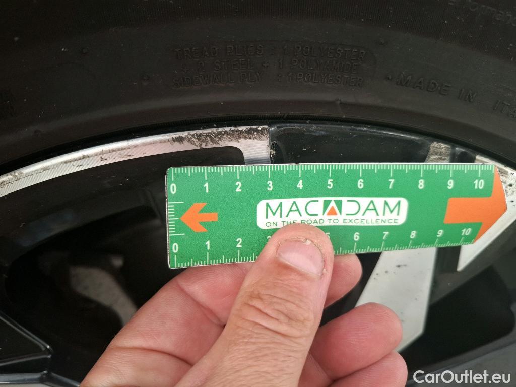  Peugeot  308  Allure 1.5 HDi 130CV BVA8 E6d #34