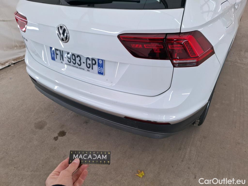  Volkswagen  Tiguan VOLKSWAGEN  / 2016 / 5P / SUV 2.0 TDI 150 DSG7 Match(SL) #36