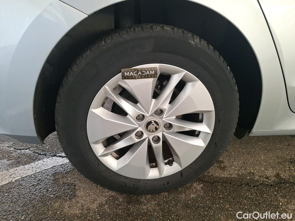  Skoda  Octavia  Break Business 2.0 TDI 150CV BVA7 E6d #8