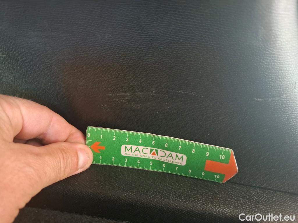  Peugeot  308  Allure 1.5 HDi 130CV BVA8 E6d #41