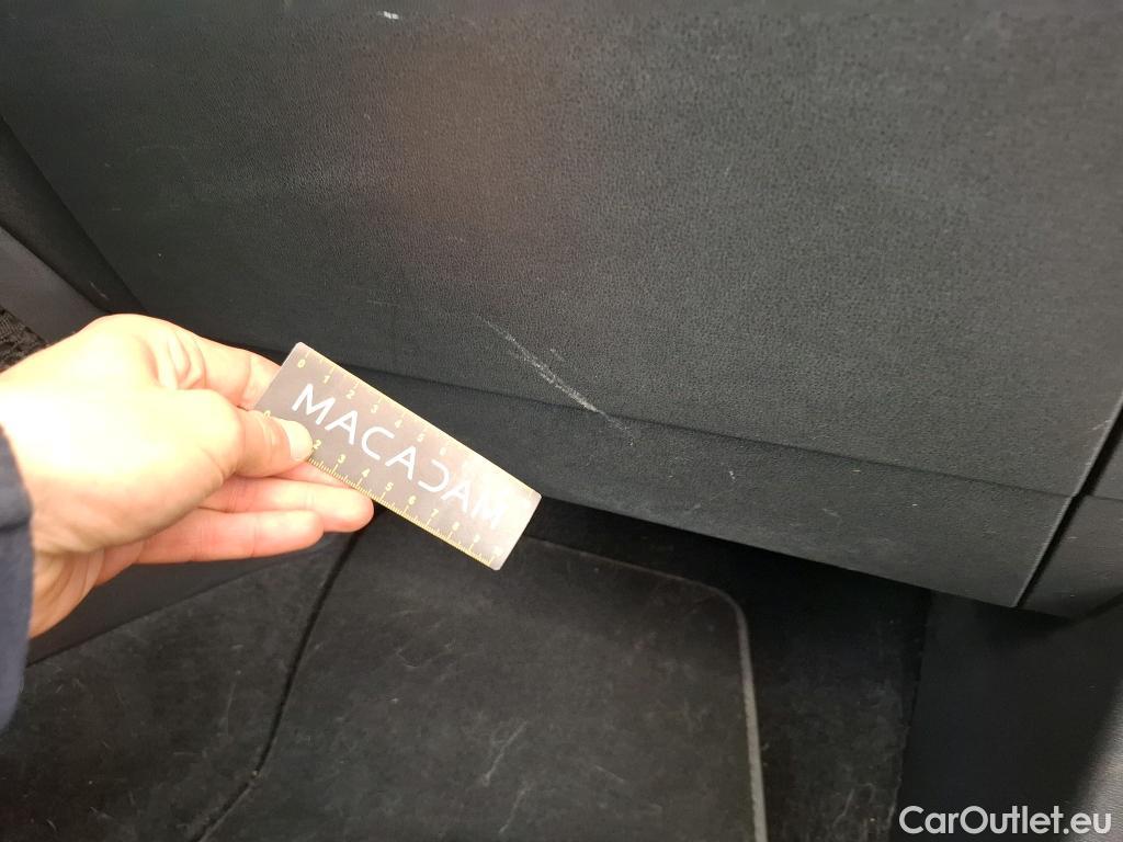  Volkswagen  Tiguan VOLKSWAGEN  / 2016 / 5P / SUV 2.0 TDI 150 DSG7 Match(SL) #11