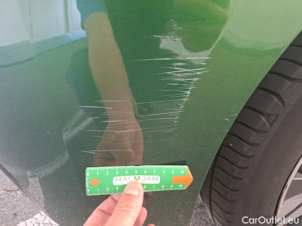  Peugeot  308  Allure 1.5 HDi 130CV BVA8 E6d #32