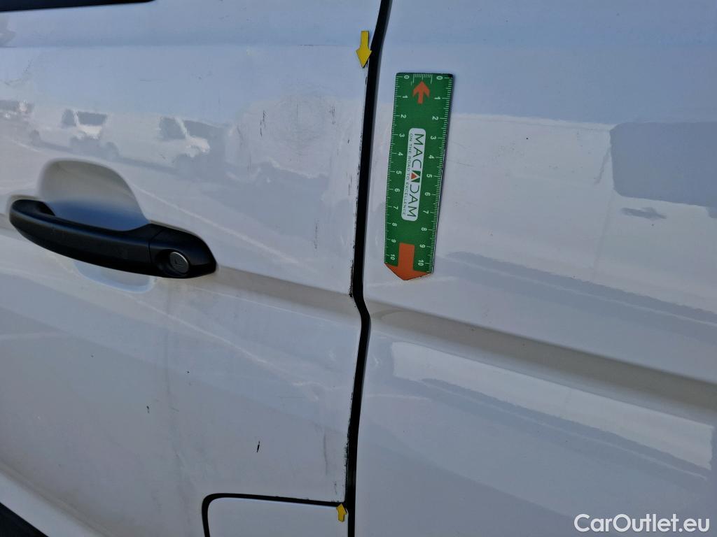  Volkswagen  Crafter  Fourgon Fourgon 30 mittlerer Radstand mit Hochdach FWD 2.0 #13