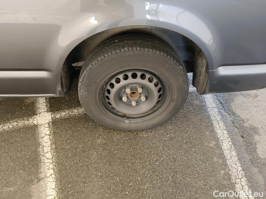  Volkswagen  Transporter VOLKSWAGEN  / 2019 / 4P / Fourgon tôlé 2.0 TDi 150 DSG7 L1H1 Business Plus #6