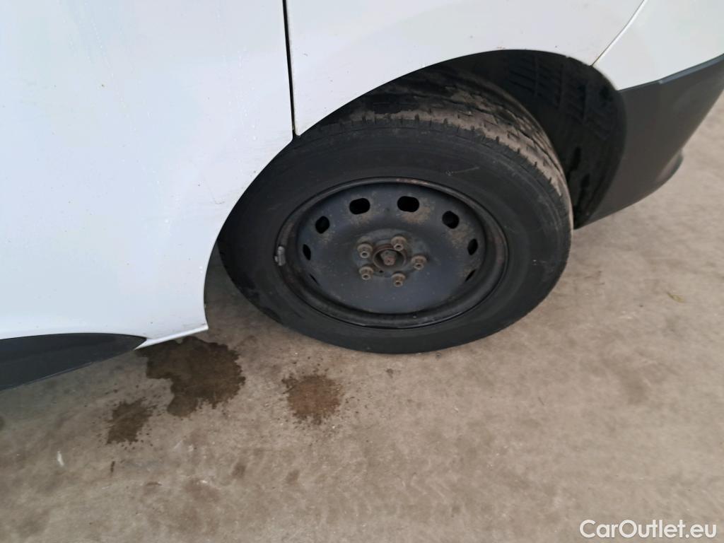  Renault  Trafic RENAULT  / 2019 / 4P / Fourgon tole NV FG GCF L1H1 1200 dCi 120 #31