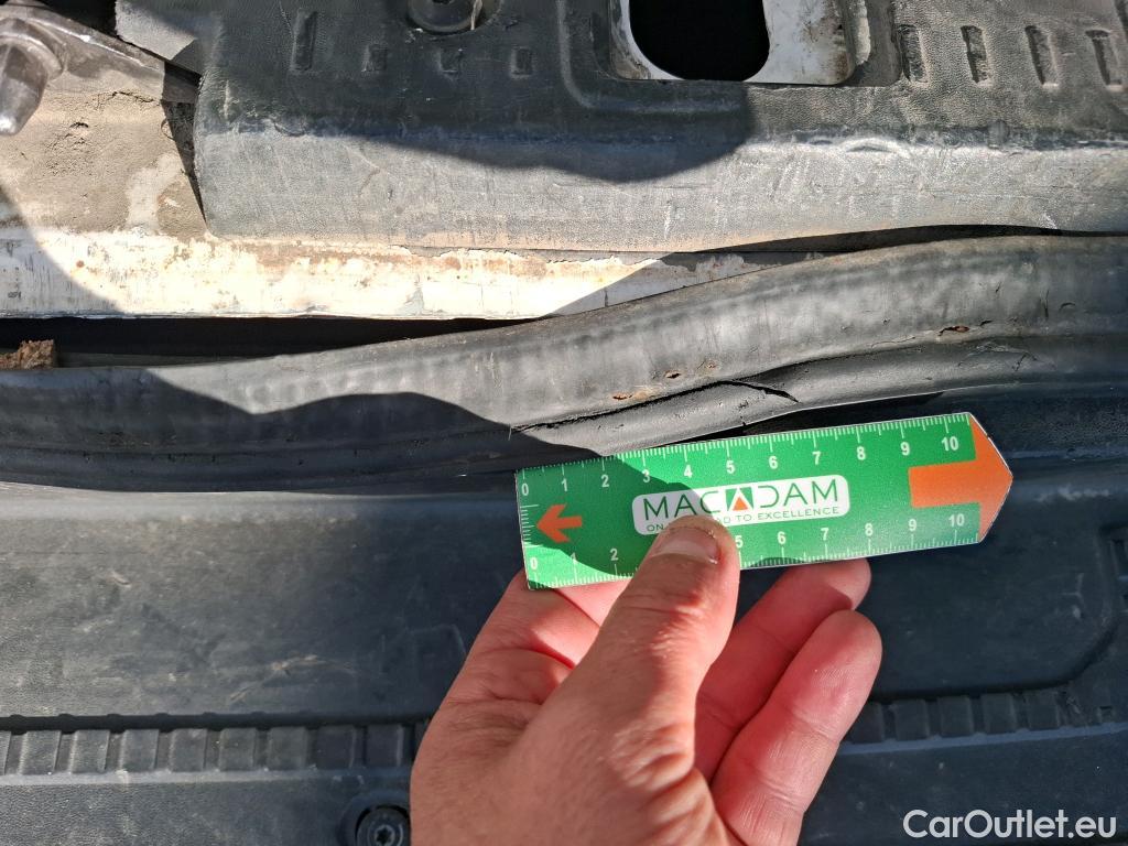  Volkswagen  Crafter  Fourgon Fourgon 30 mittlerer Radstand mit Hochdach FWD 2.0 #36