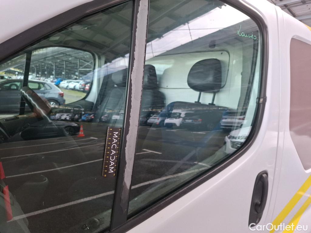  Renault  Trafic  II Fourgon L1H1 1200kg Grand Confort 90CV BVM6 #46