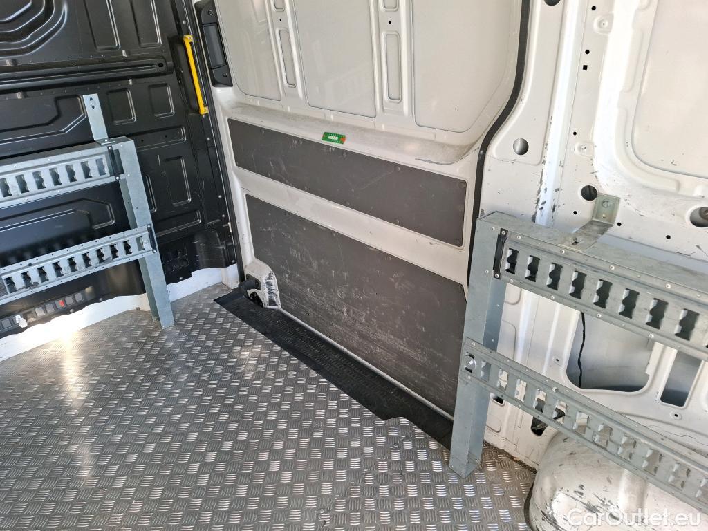  Volkswagen  Crafter  Fourgon Fourgon 30 mittlerer Radstand mit Hochdach FWD 2.0 #40