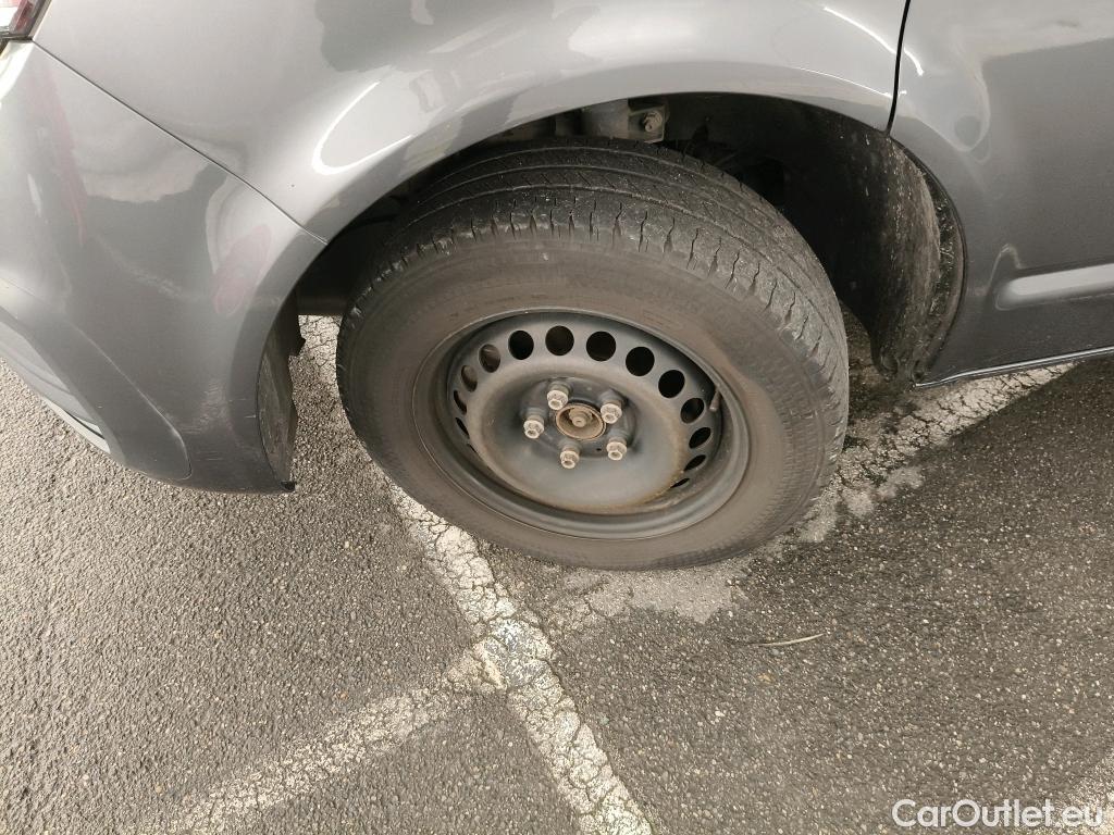  Volkswagen  Transporter VOLKSWAGEN  / 2019 / 4P / Fourgon tôlé 2.0 TDi 150 DSG7 L1H1 Business Plus #7