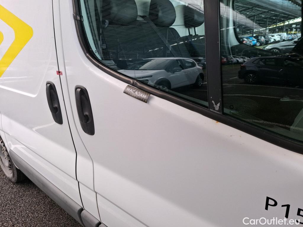  Renault  Trafic  II Fourgon L1H1 1200kg Grand Confort 90CV BVM6 #31