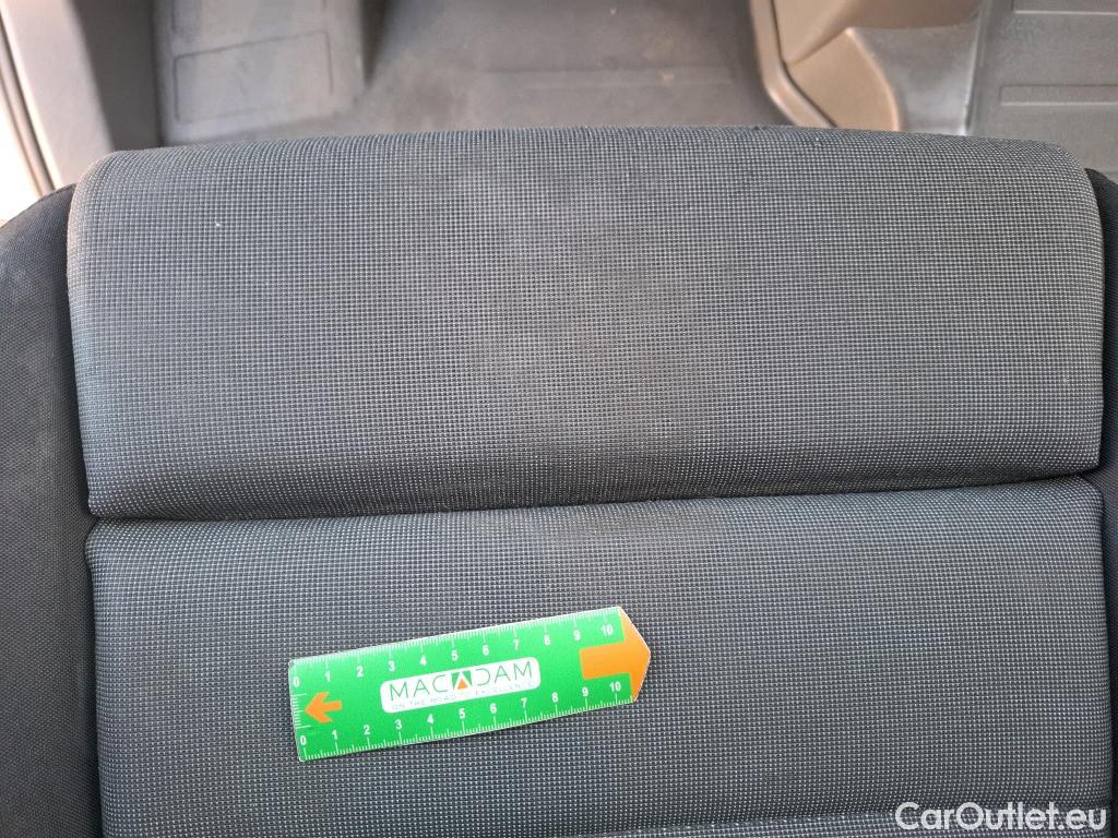  Volkswagen  Crafter  Fourgon Fourgon 30 mittlerer Radstand mit Hochdach FWD 2.0 #47