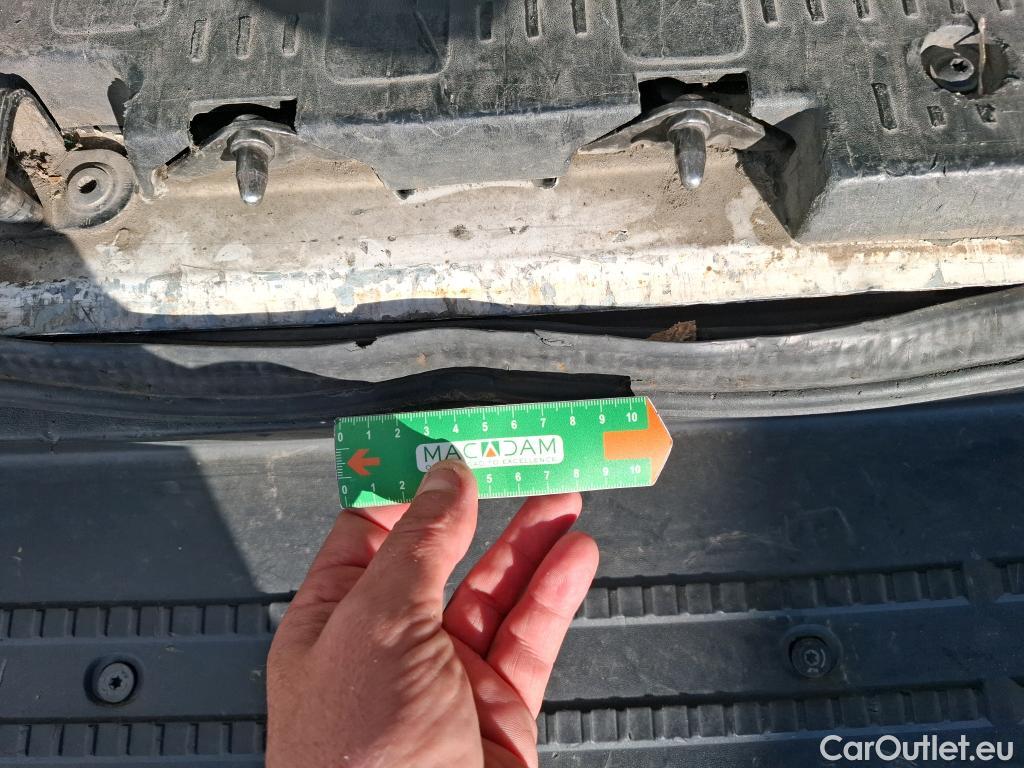  Volkswagen  Crafter  Fourgon Fourgon 30 mittlerer Radstand mit Hochdach FWD 2.0 #35