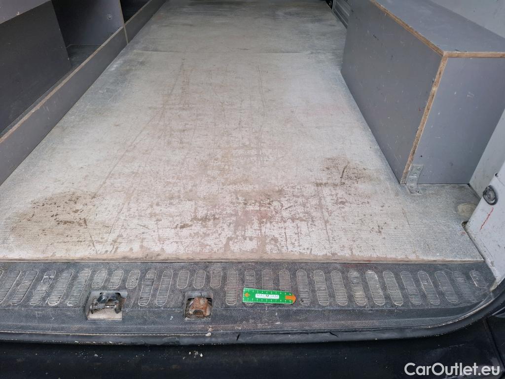  Renault  Master  Fourgon L2H2 3 5 Grand Confort dCi 135CV BVM6 E6dT #9