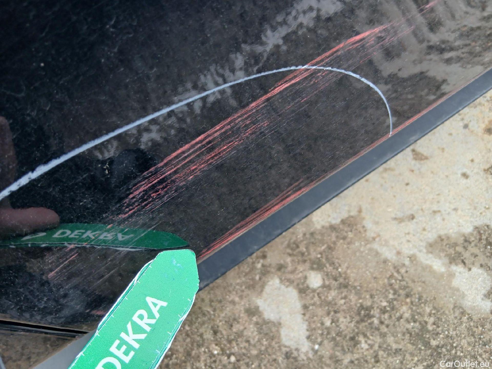  Mazda  3 MAZDA Mazda / 2019 / 4P / sedán 2.0 e-SKYACTIV-G 88KW ZENITH #25