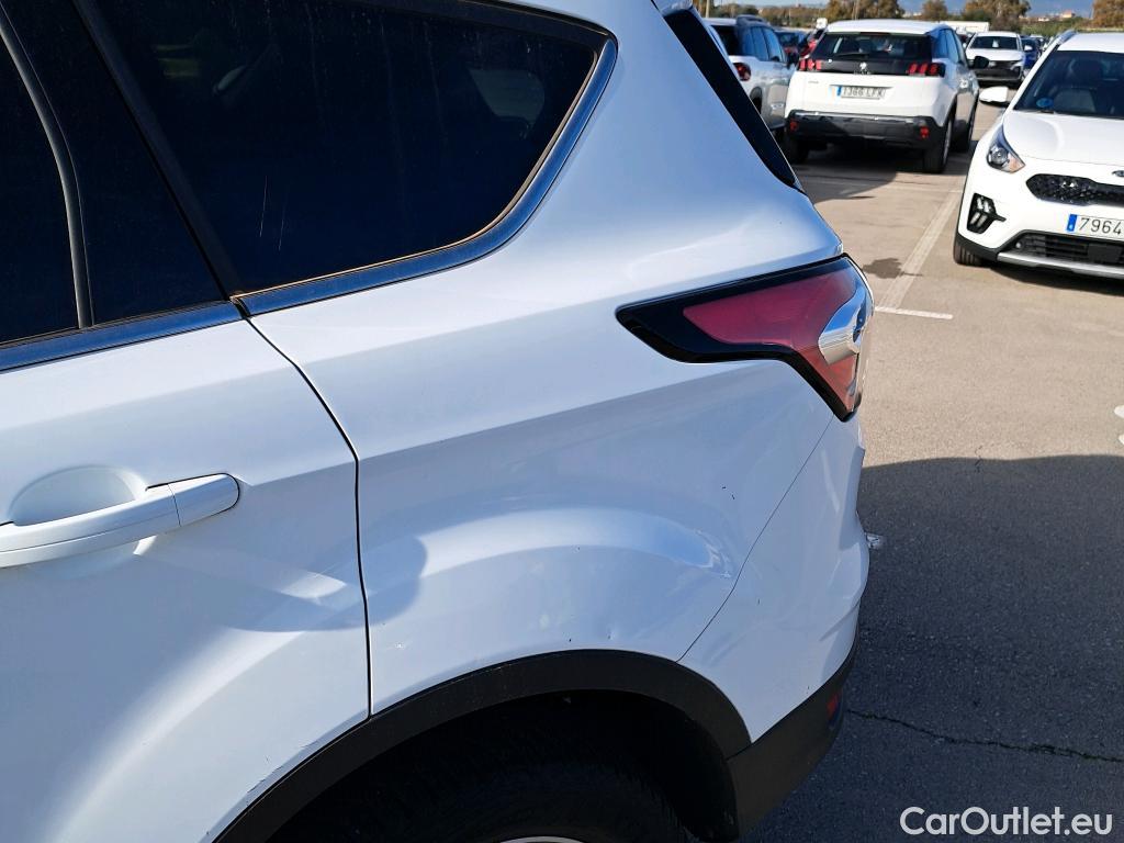  Ford  Kuga FORD  / 2016 / 5P / todoterreno 1.5 EcoBoost 88kW 4x2 Trend+ (CX) #21