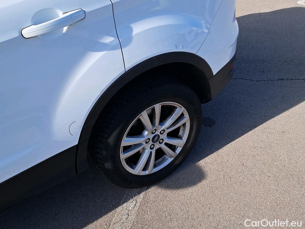  Ford  Kuga FORD  / 2016 / 5P / todoterreno 1.5 EcoBoost 88kW 4x2 Trend+ (CX) #15