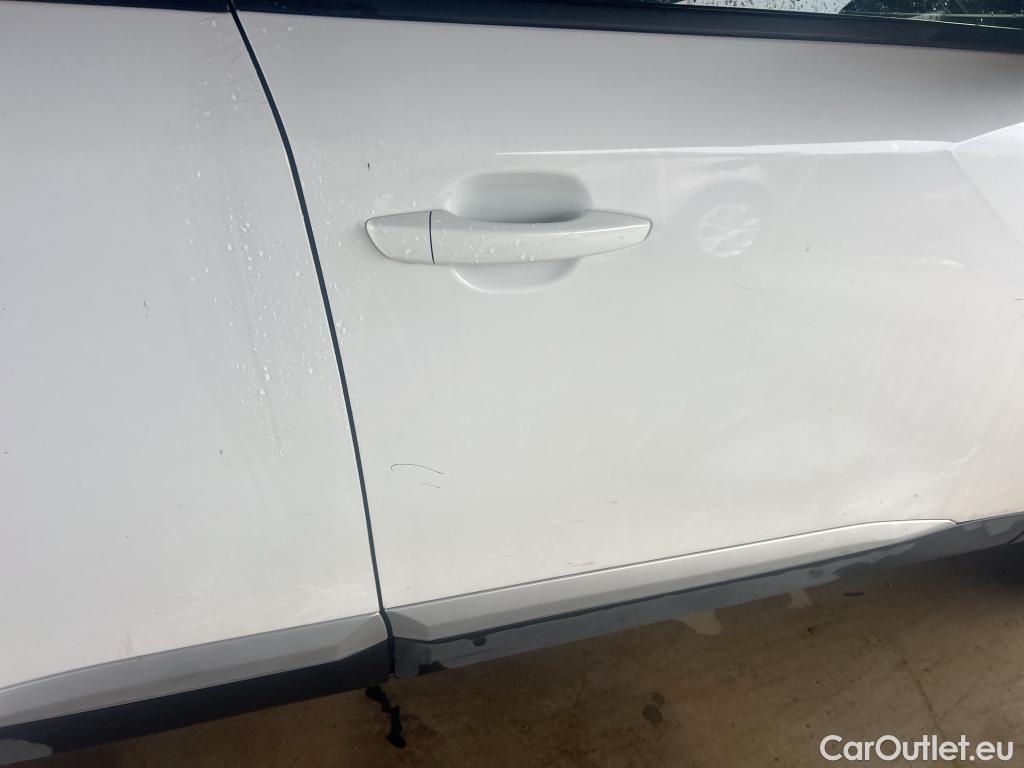  Peugeot  2008 PEUGEOT  / 2019 / 5P / todoterreno Allure Pack Puretech 130 S&S EAT8 (AC) #6